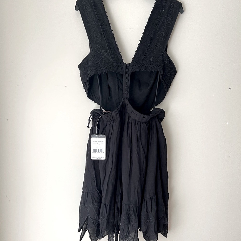 Free People Honeysuckle Rose Cut-Out Mini Dress Black Womems Size 6 ❤️NWT - Picture 5 of 8